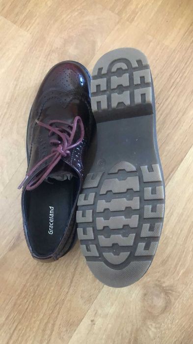 Sapatos de Mulher rasos Bodeaux (novos)