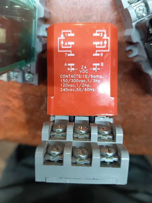 Relés 24 volts DC