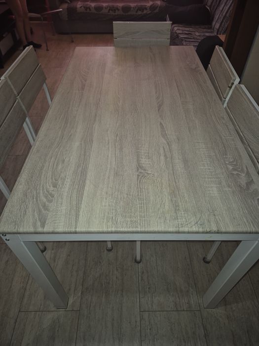 Mesa com 5 Cadeiras