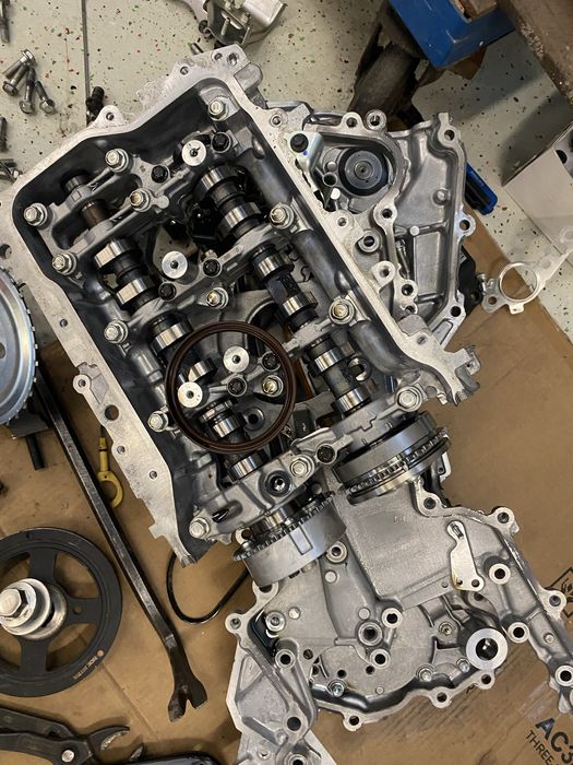 Toyota 1.5 Hybryda M15A Glowica ,Wał ,Tłoki silnika i inne