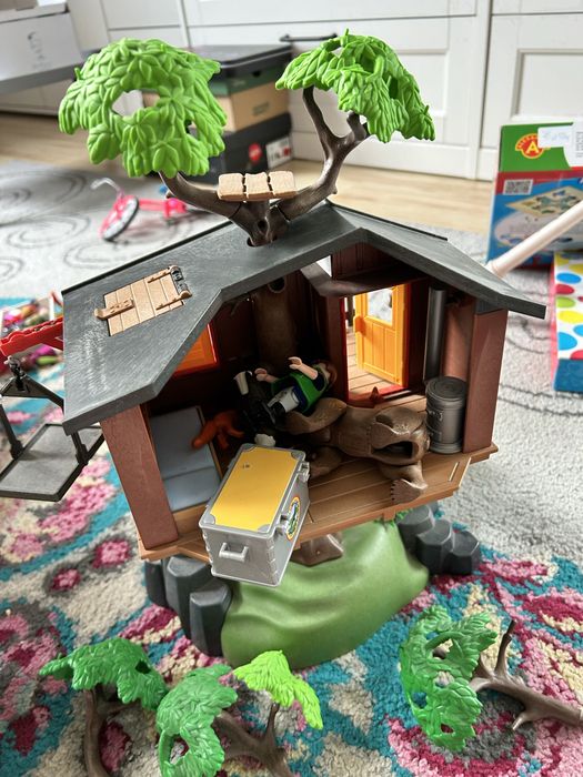 Playmobil domek na drzewie i inne