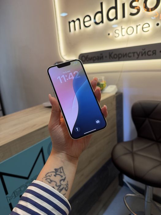 Iphone 13 128 Gb Starlight 100% Акб Розстрочка Обмін Магазин