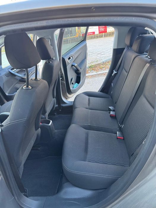 Peugoet 208, económico em ótimo estado