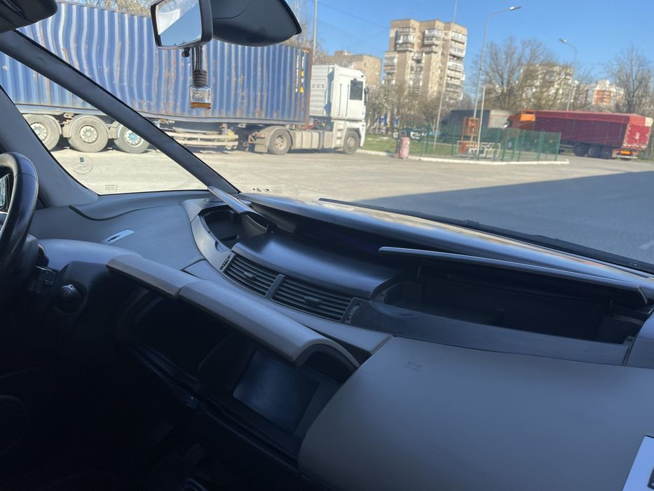 Рено Эспейс