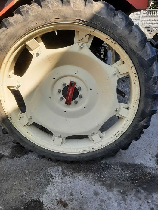 Koła międzyrzedowe Zetor . Koła wąskie Massey Ferguson Renault John JD