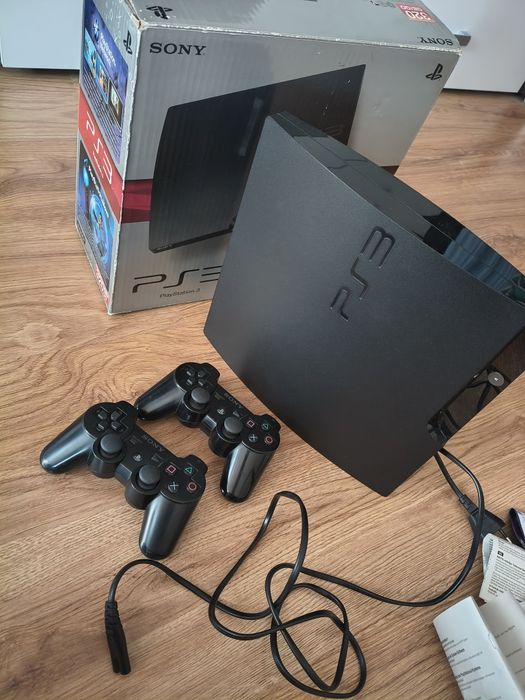 Konsola PS3 pudełko 2 pady komplet