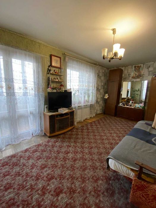 Продається 2-кімнатна квартира  Фортечна 1