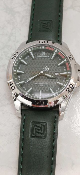 Relógio NaviForce Novo