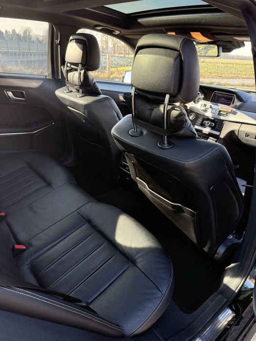 Mersedes - Benz W212.