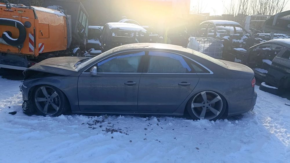 Audi S8