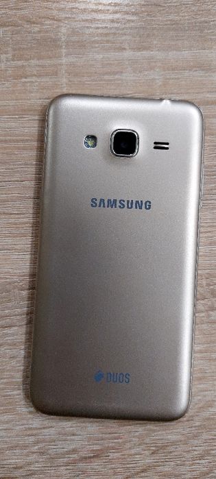 Продам б/у смартфон