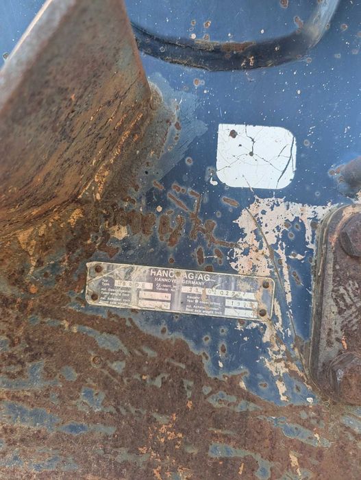 Hanomag D580E spycharka na chodzie + części zapasowe – cena netto