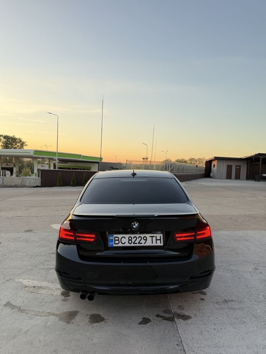 BMW f30 2012 328i задній привід