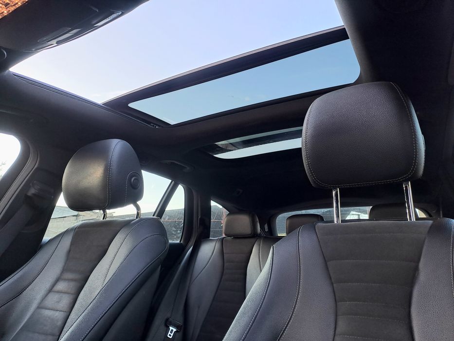 Mercedes-Benz E220d AMG