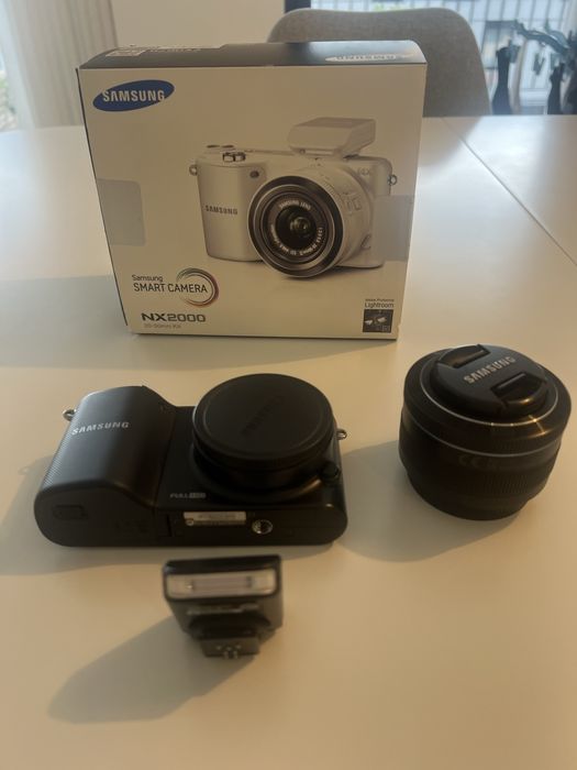 Maquina fotografica samsung NX2000