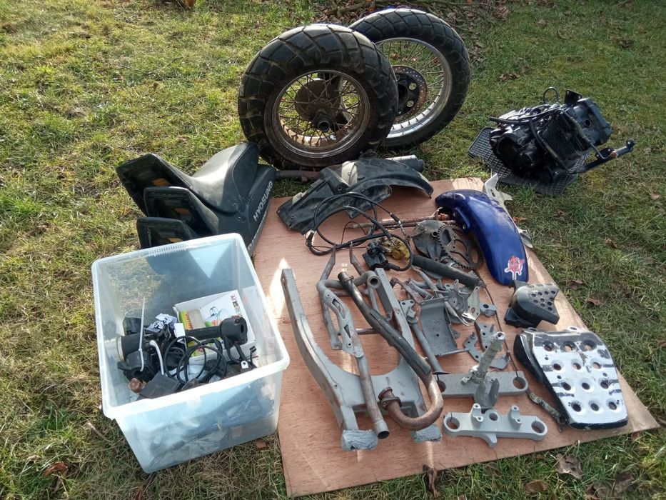Hyosung Karion RT125 części silnik koła inne