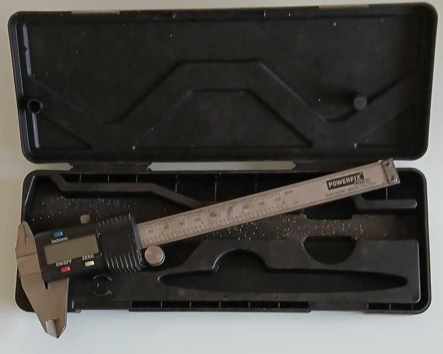 Paquímetro digital 150mm