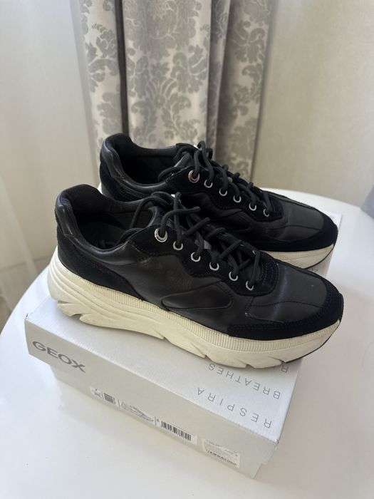Geox натуральні кросовки оригінал р.40