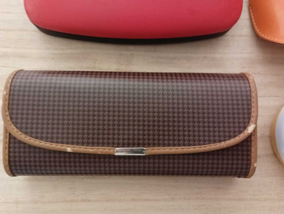 Diversas Caixas de Óculos