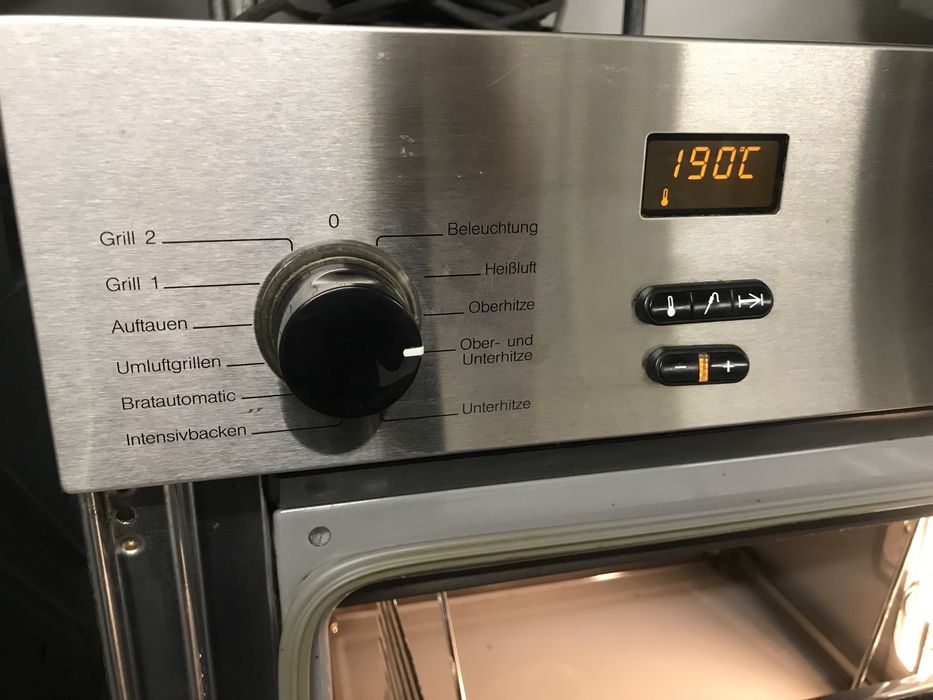 Духова шафа Miele Classic