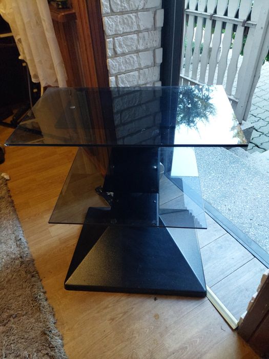 Журнальний столик