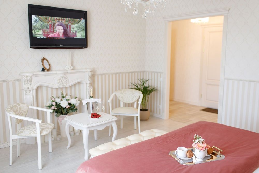 LUXE Квартира Подобово з ДЖАКУЗІ,  ТРЦ Мануфактура