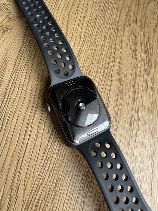 Apple Watch SE 2-го покоління 44 мм GPS + Cellular Black