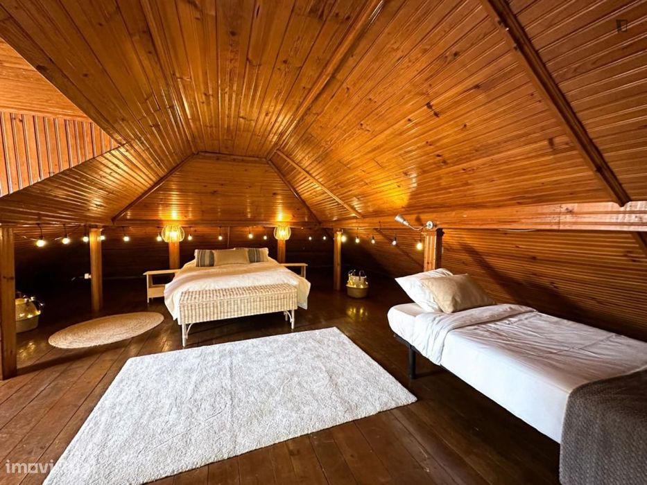 Quarto - localizado em Costa da Caparica Lisbon