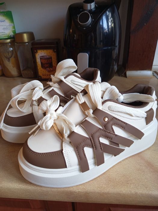 Sneakersy na platformie Renee