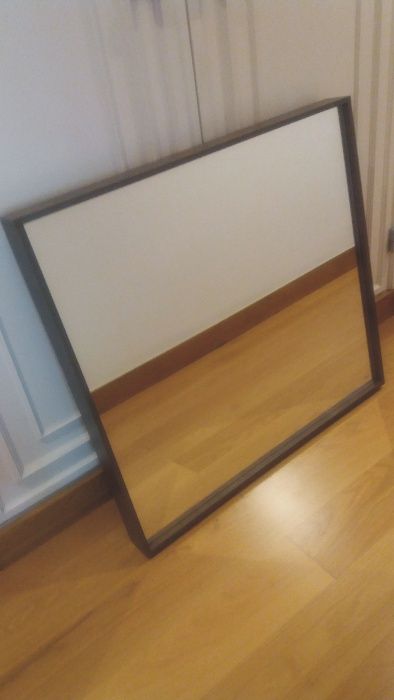 Vende-se Espelho com Moldura para casa de banho, sala ou hall entrada