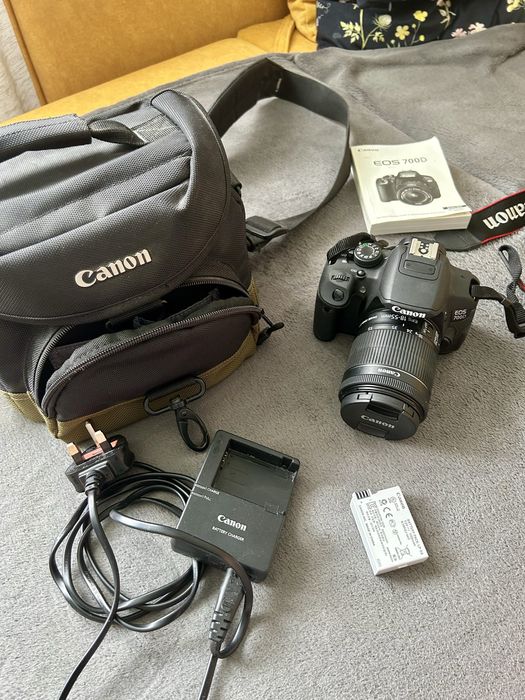 Aparat Canon Eos 700 D