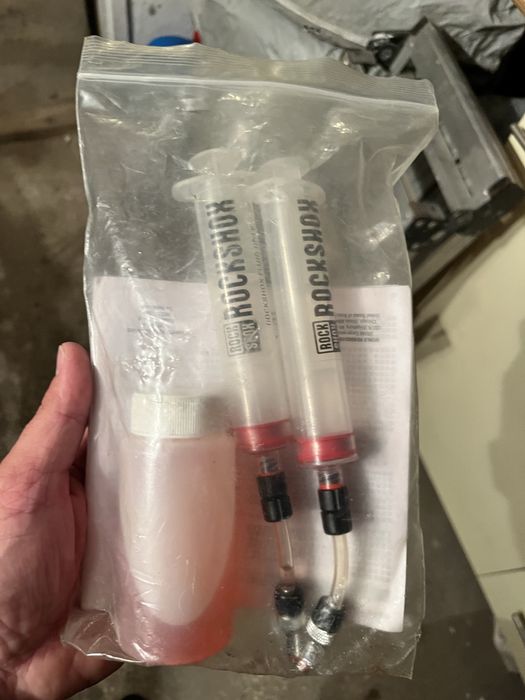 Zestaw Rock. Shox Reverb do odpowietrzania