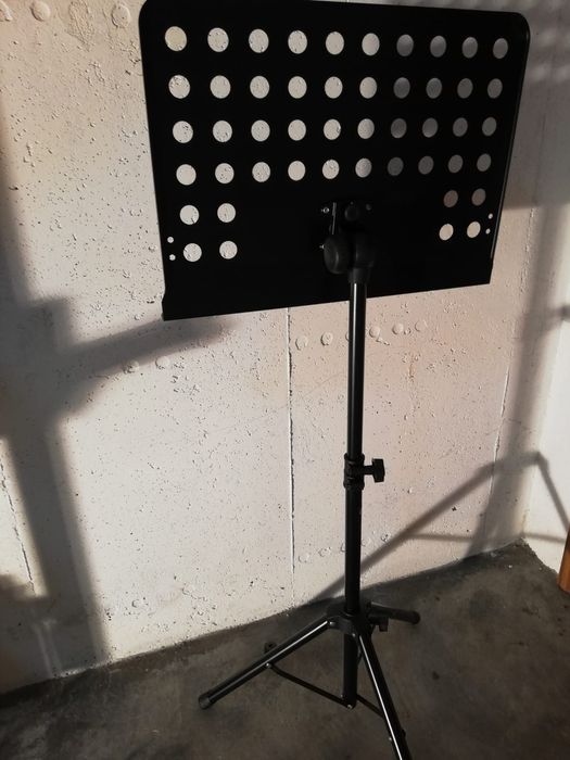 Estante NOVA p/ partituras musicais