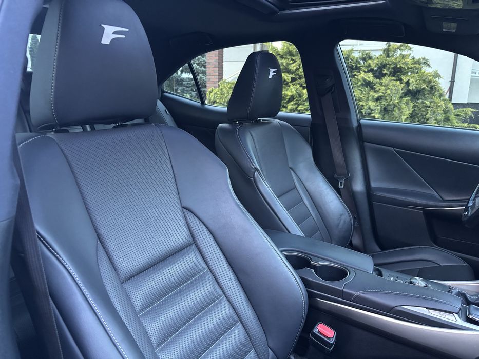 Lexus IS350 w wersji F SPORT