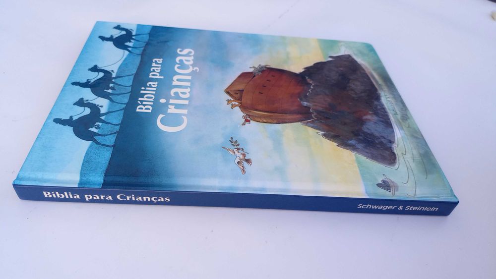 Biblia para crianças com encadernação de capa dura