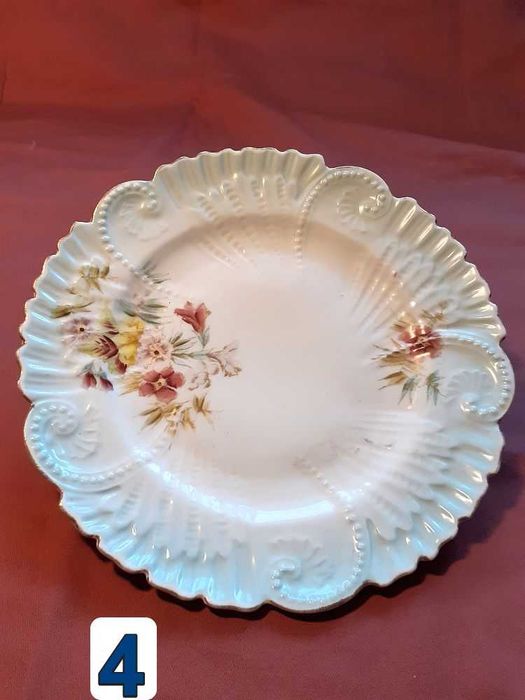 Stara Porcelana, Antyki