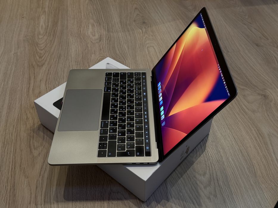 Macbook Pro 13 | A1706 | Touchbar | Nowa bateria | 3,1GHz i5 16GB RAM