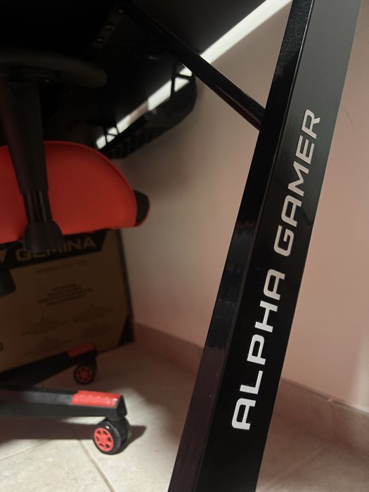 Secretária Gaming ALPHA GAMER 140x60cm