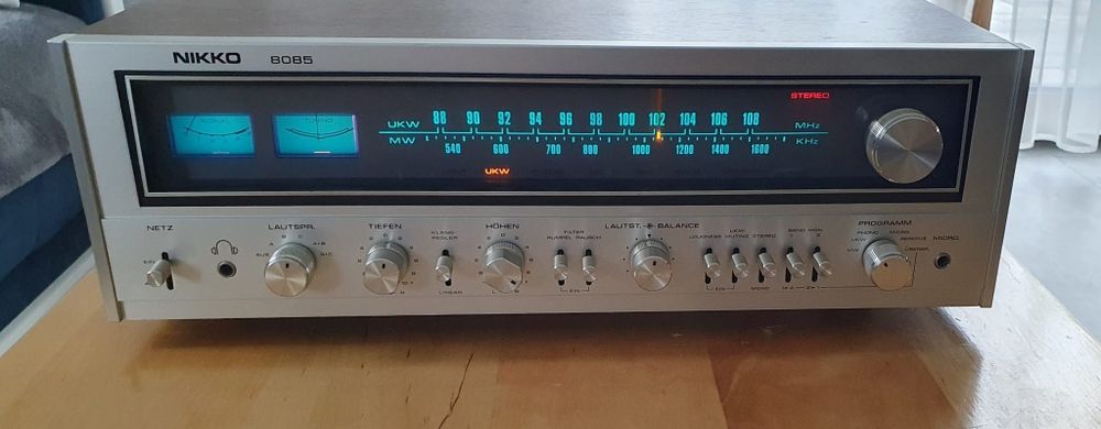 Amplituner Nikko 8085