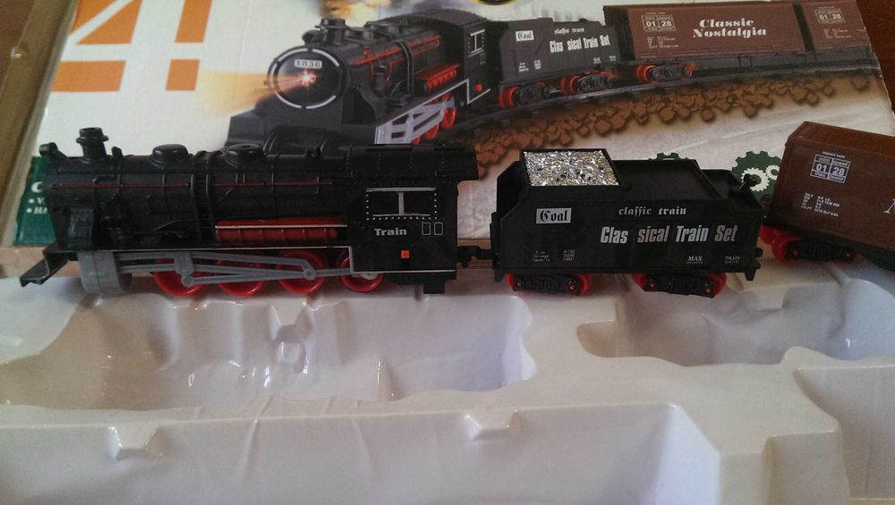 Железная дорога Classic train 814-1 в хорошем состоянии