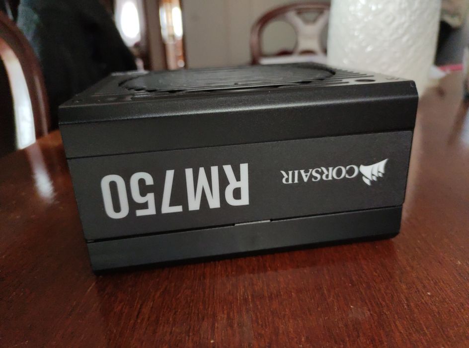 Fonte alimentação Corsair 750w64283923673347123