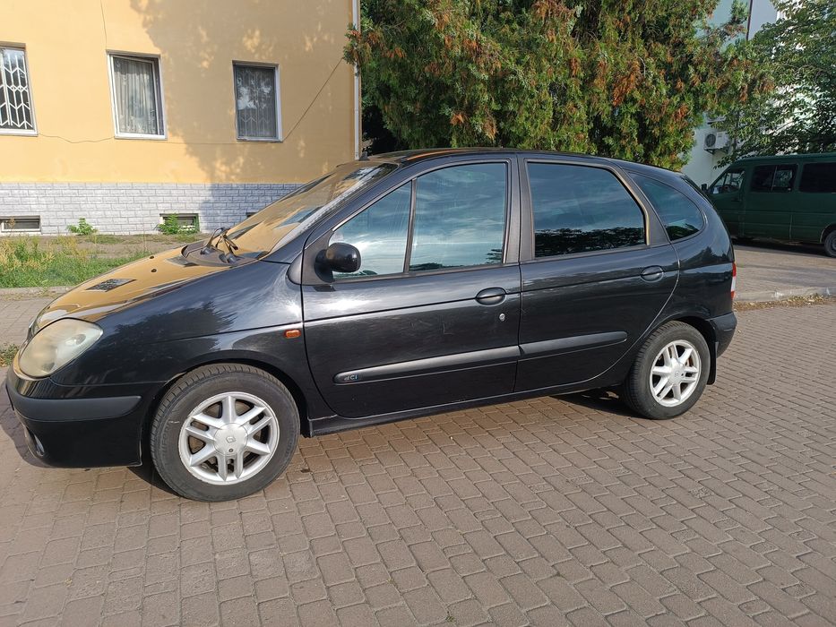 Renault Scenik |