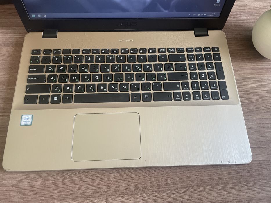Игровой ноутбук Asus/FHD/i5-7200/16GB/SSD+HDD/GeForce GT940MX 2GB