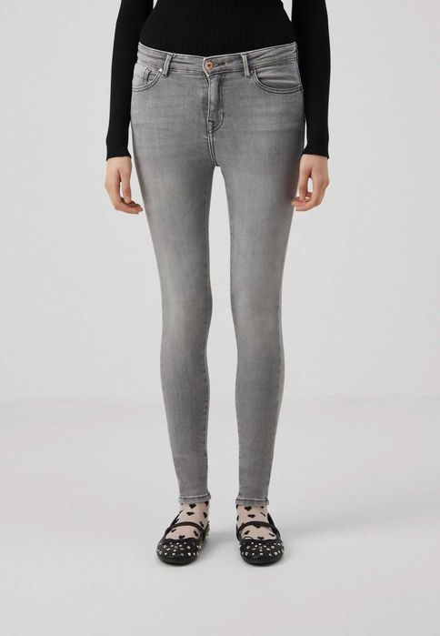 Spodnie damskie, jeansowe - ONLY - rozm. XL/32  (KO2341)