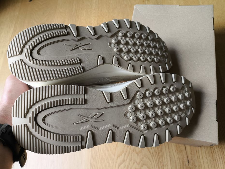 Buty Reebok Classic Leather 2400 rozmiar 42,5 runnery