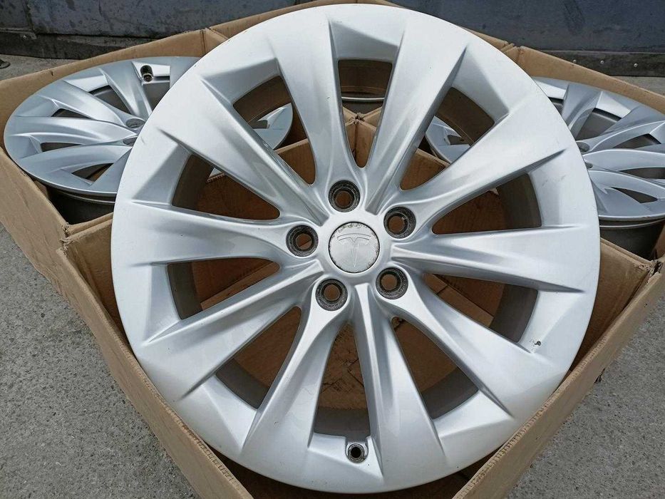 Oryginał felgi 19cali Tesla Model S Aeroturbine 5x120 nr9105