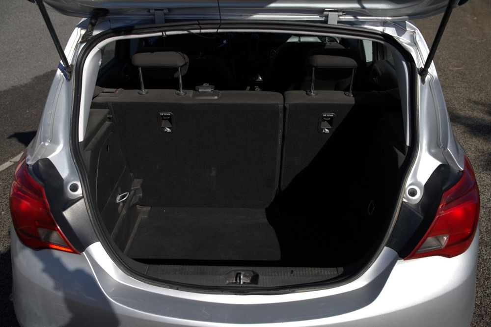 Opel corsa e 1.2 gasolina