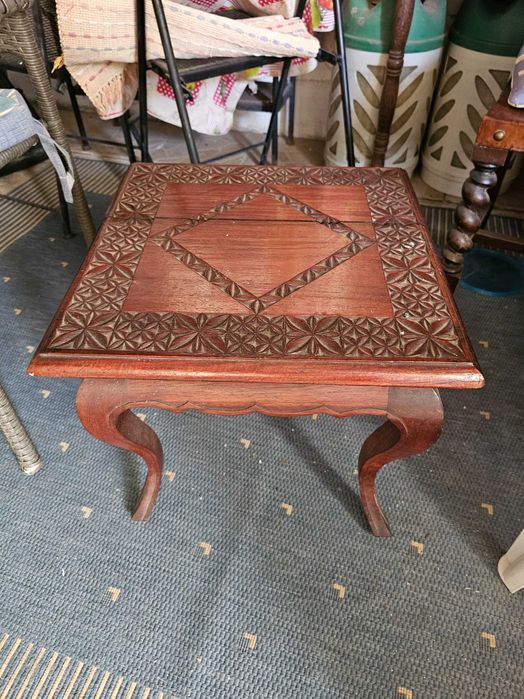 Mesa pau preto moçambique