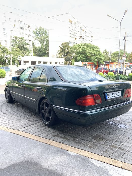 Мерседес 210 автомат
