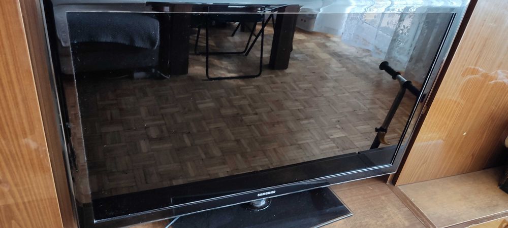 Telewizor Samsung 37" UE37D5500 uszkodzony